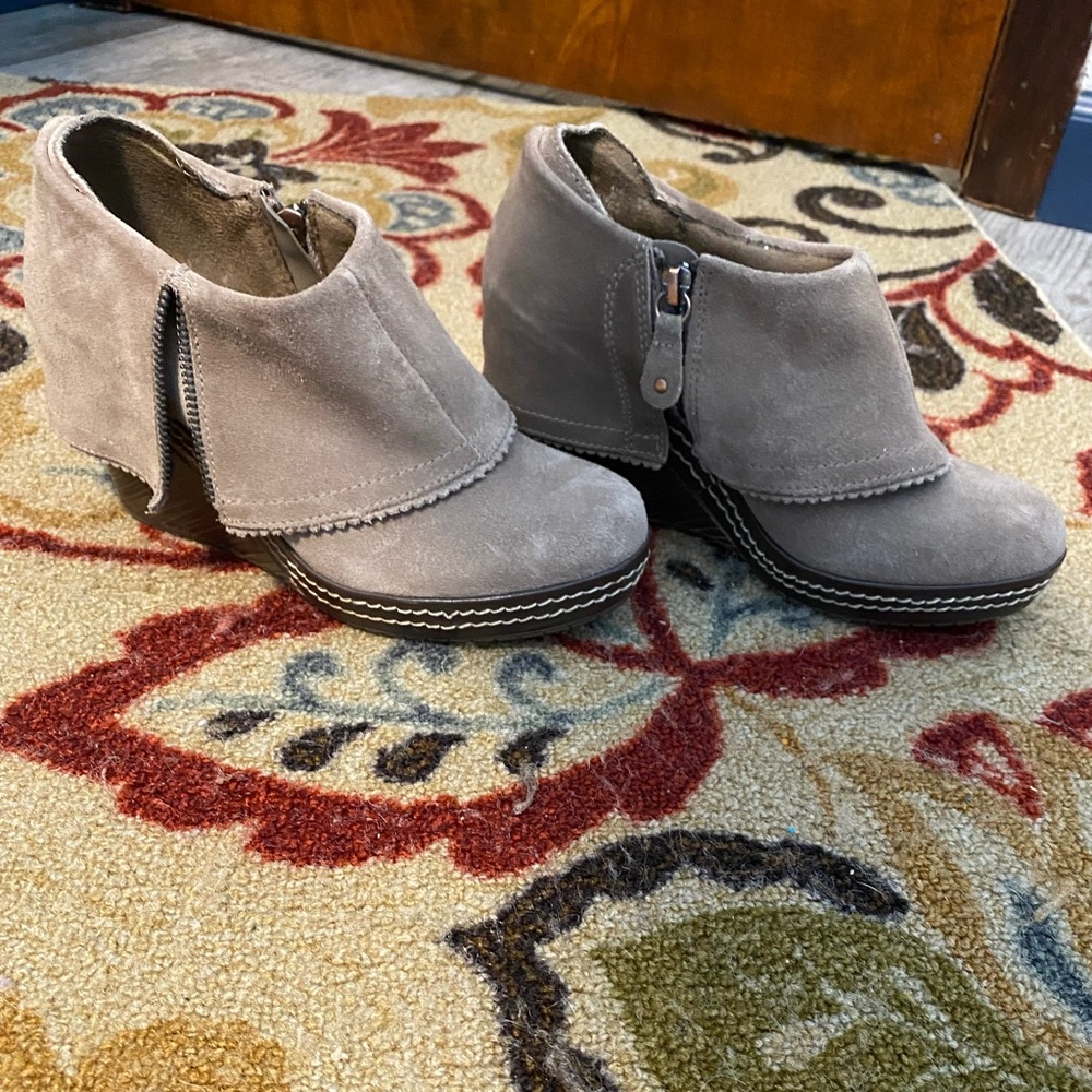 Dr Scholls wedge bootie